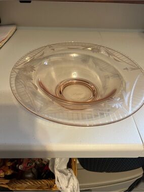 Vintage Pink Depression Glass Serving Bowl - Elegant Pink Glass Centerpiece
